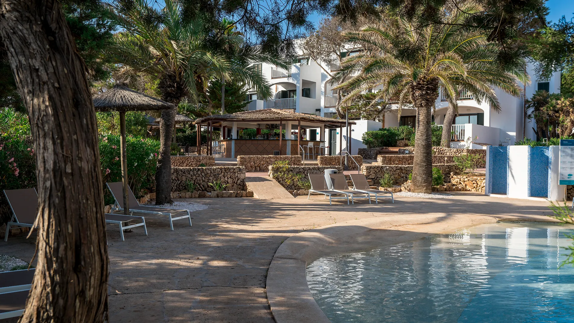 Alua Suites Las Rocas Cala D´Or