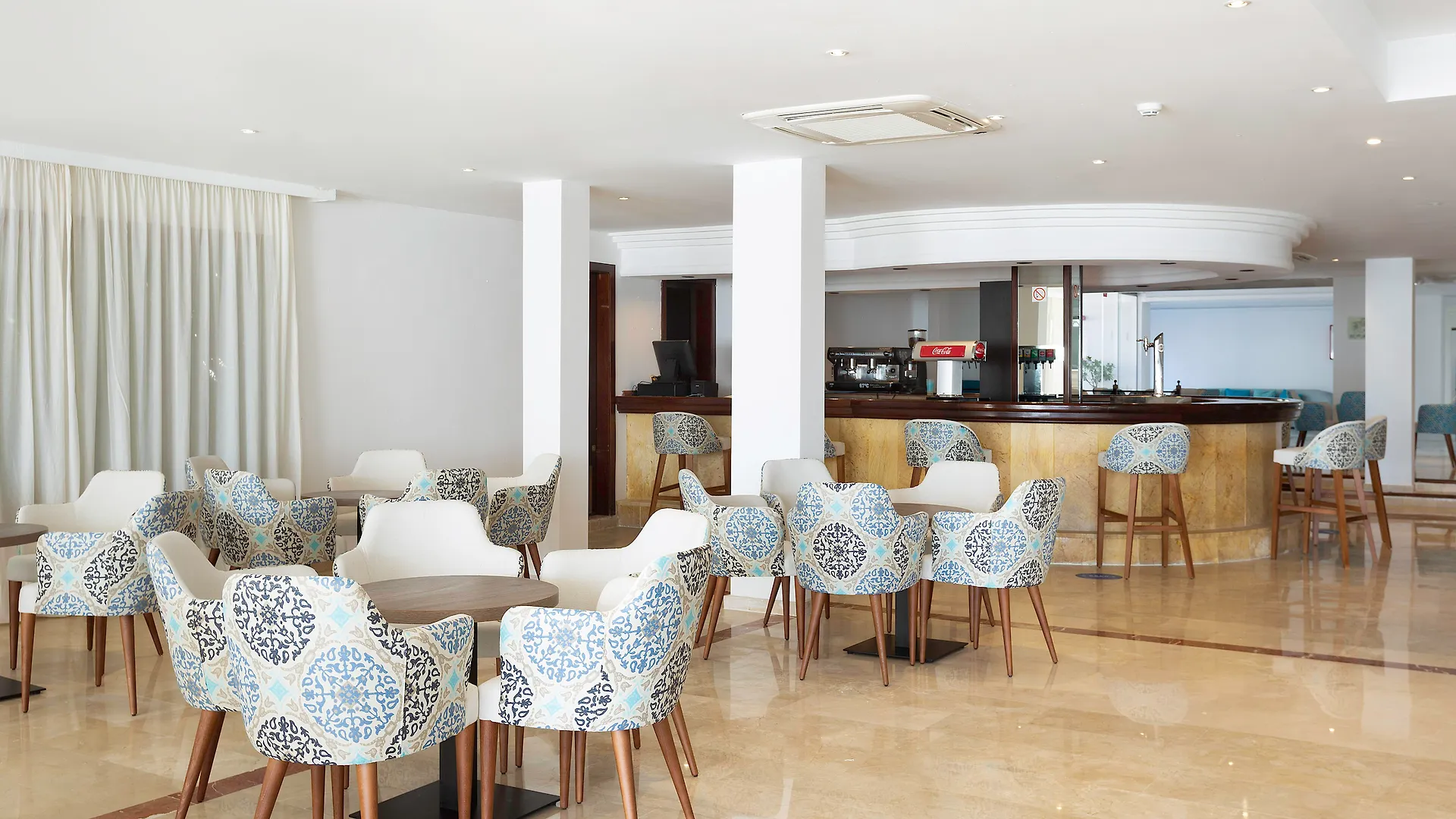 Alua Suites Las Rocas Cala D´Or Hotel